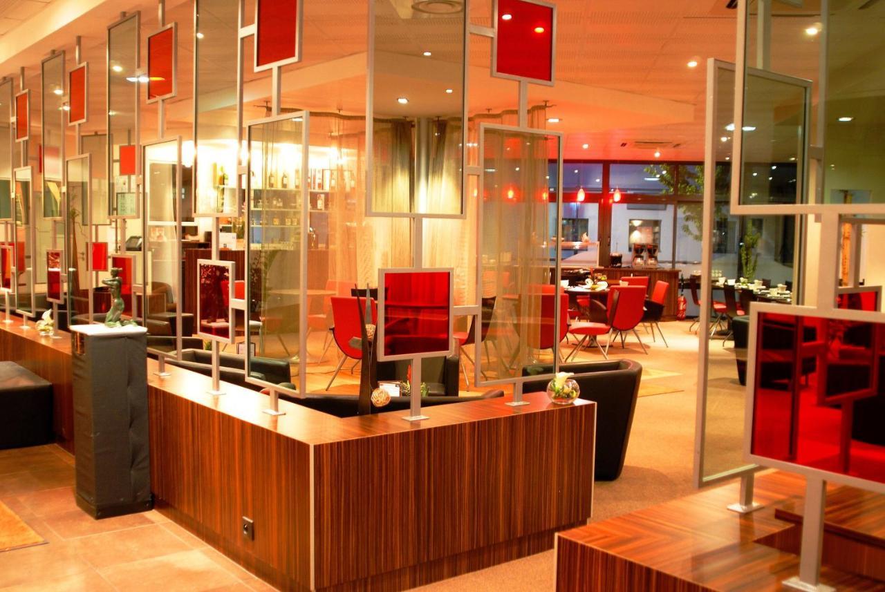 Hotel De Loire Et Restaurant Les Bateliers Trélazé エクステリア 写真